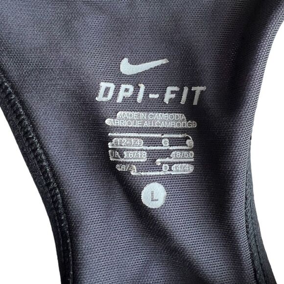 Nike dry fit top - Picture 4 of 4